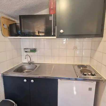 Pour 4 Personnes Avec Balcon, A 2 Pas Des Pistes Et Commerces, Coeur De Station, Modane - Fr-1-265-224 Apartment