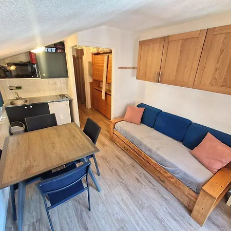 Apartment Pour 4 Personnes Avec Balcon, A 2 Pas Des Pistes Et Commerces, Coeur De Station, Modane - Fr-1-265-224 Valfrejus